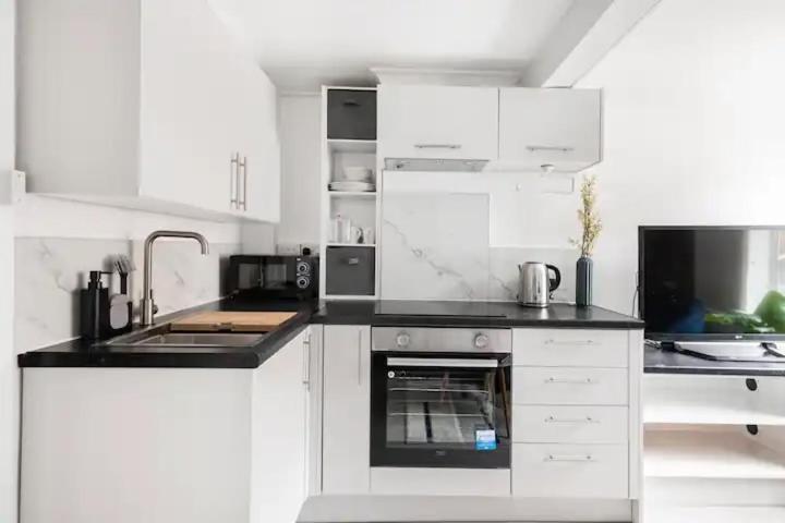Nice 2 Bedroom House In Stowmarket Eksteriør billede