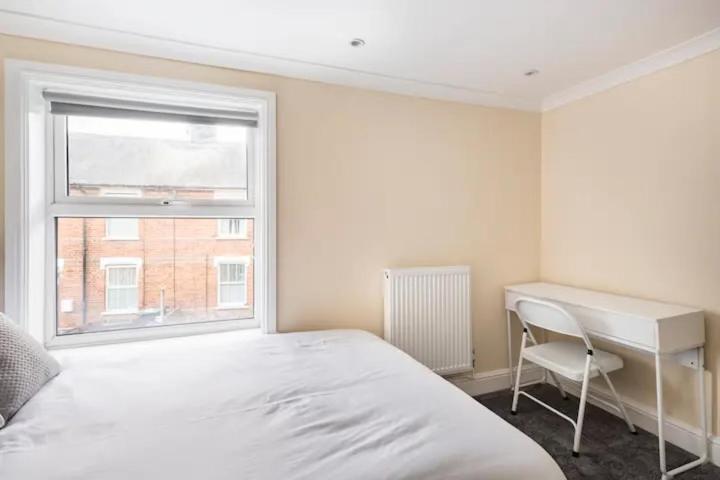Nice 2 Bedroom House In Stowmarket Eksteriør billede